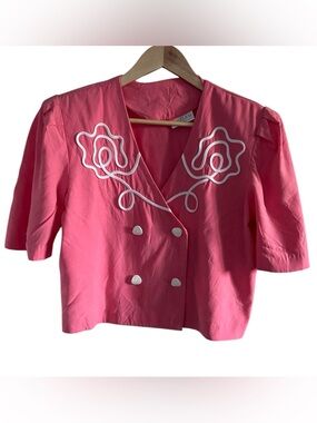 Cute Western Pink Button-Front Top with White Floral Piping